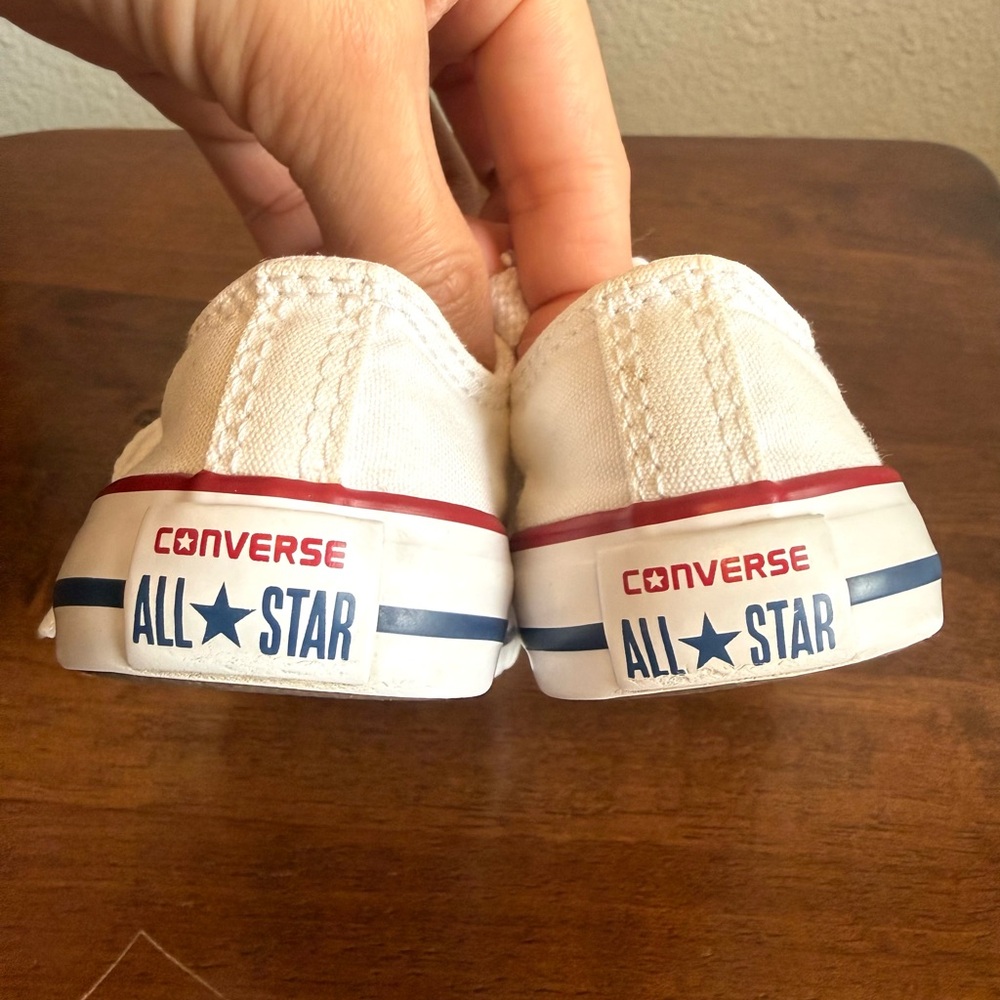 Bundle of Converse Kids Low-Top Sneakers in Red and White - Picture 3 of 15